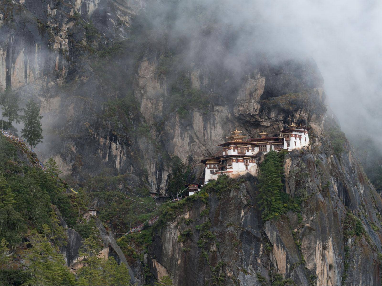 Top 7 Experiences You Cannot Miss in Bhutan